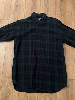 L.L. Bean Men's Dark Green & Navy Plaid Button-Up Flannel Shirt